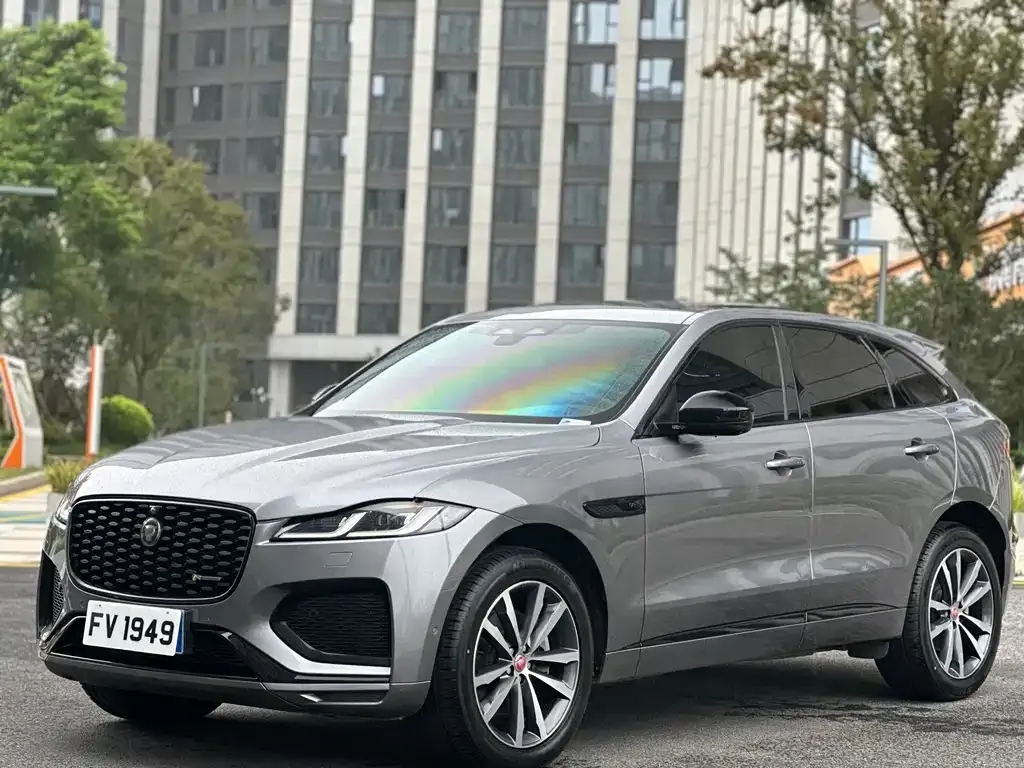 Jaguar F-PACE — фото 1