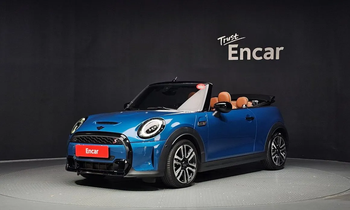 Mini Cooper Convertible — фото 1