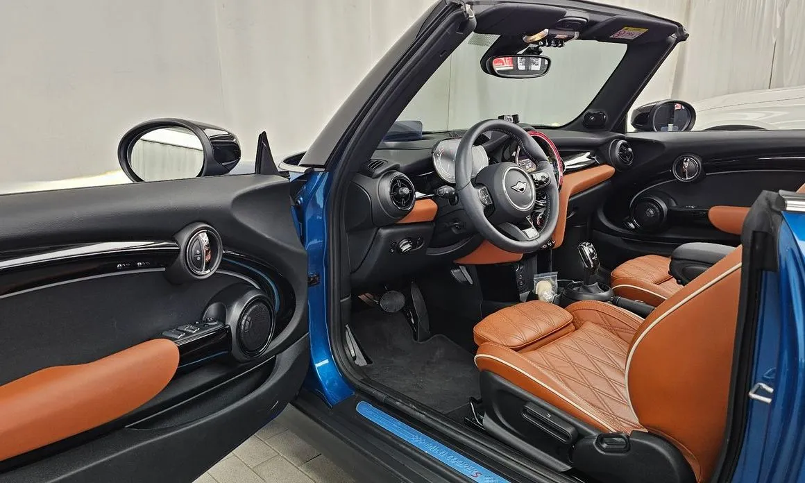 Mini Cooper Convertible — фото 10