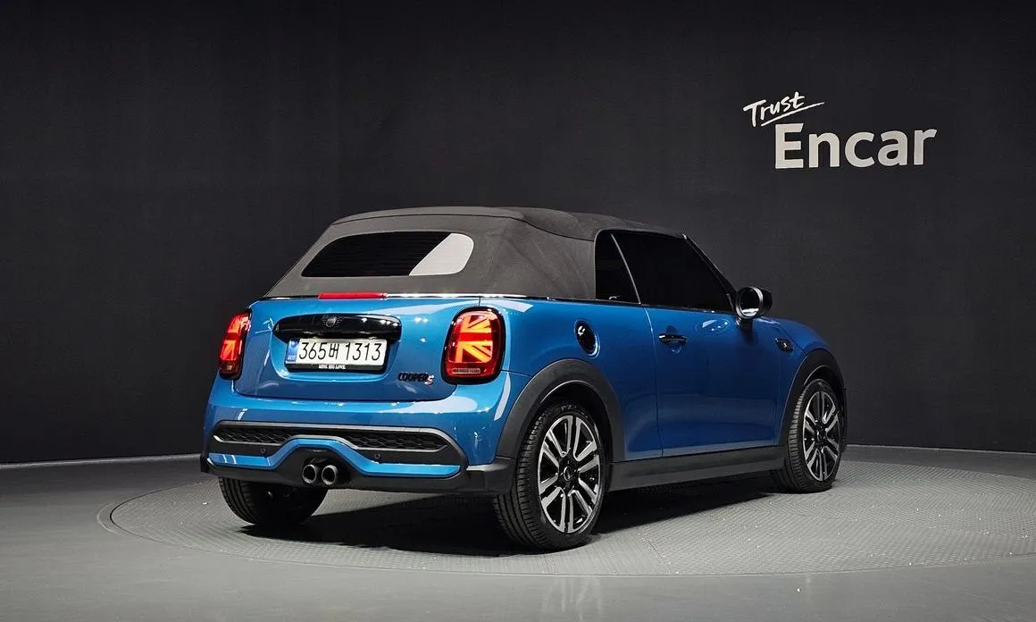 Mini Cooper Convertible — фото 4