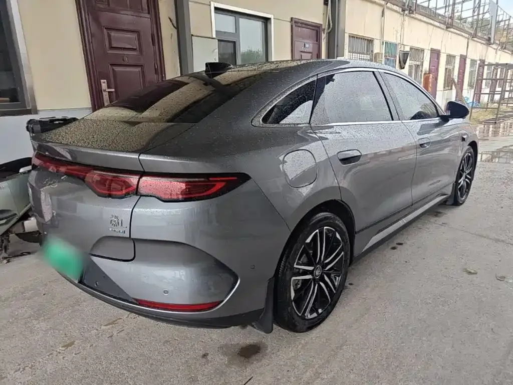 BYD Qin L — фото 4