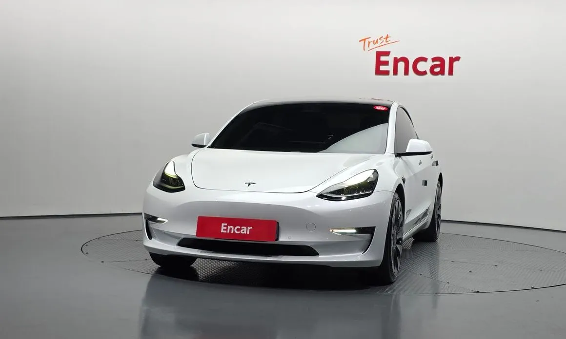 Tesla Model 3 — фото 5