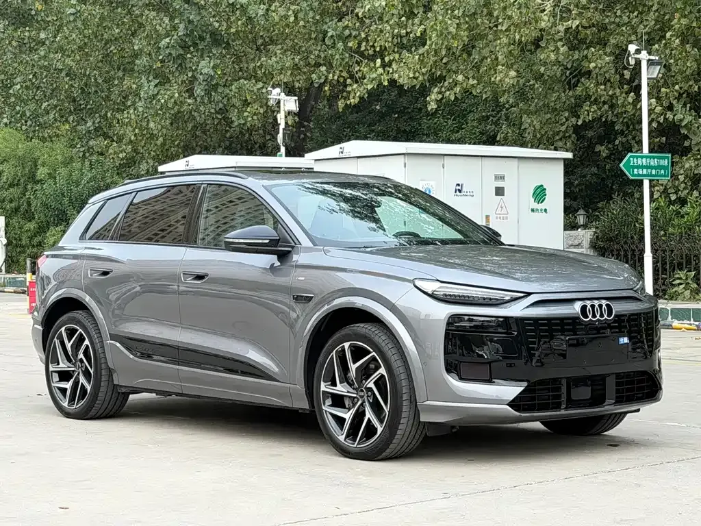 Audi Q6L e-tron — фото 10