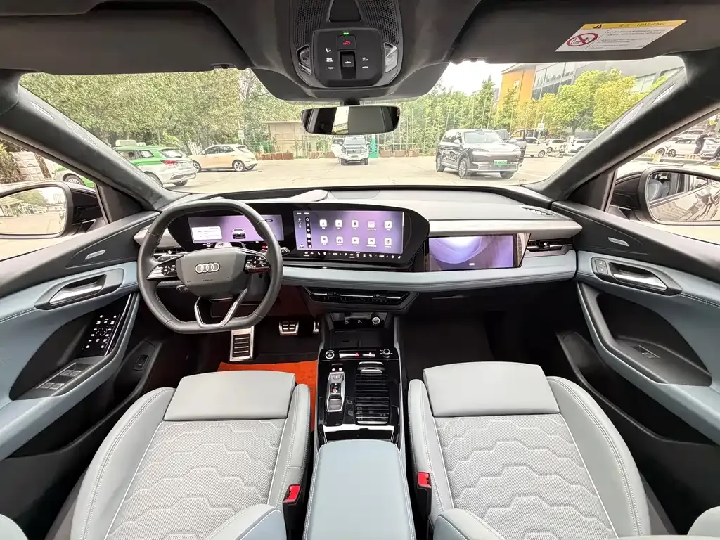 Audi Q6L e-tron — фото 4