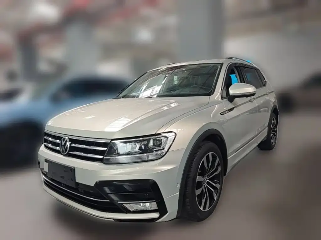 Volkswagen Tiguan L — фото 4