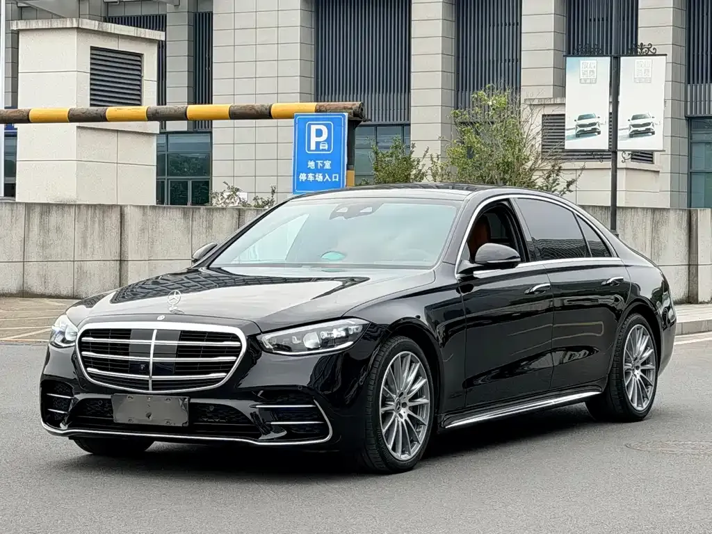 Mercedes-Benz S-Class — фото 1