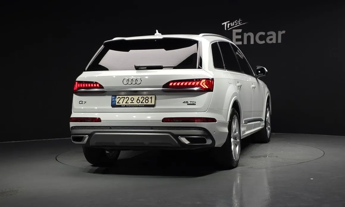 Audi Q7 — фото 3
