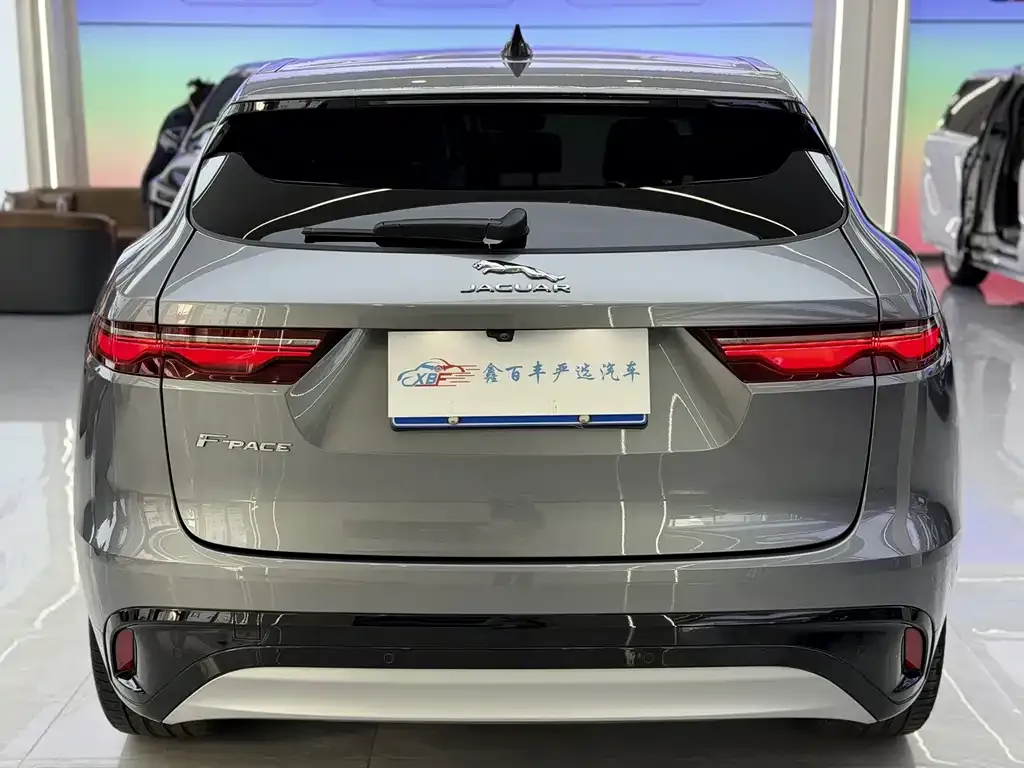 Jaguar F-PACE — фото 4