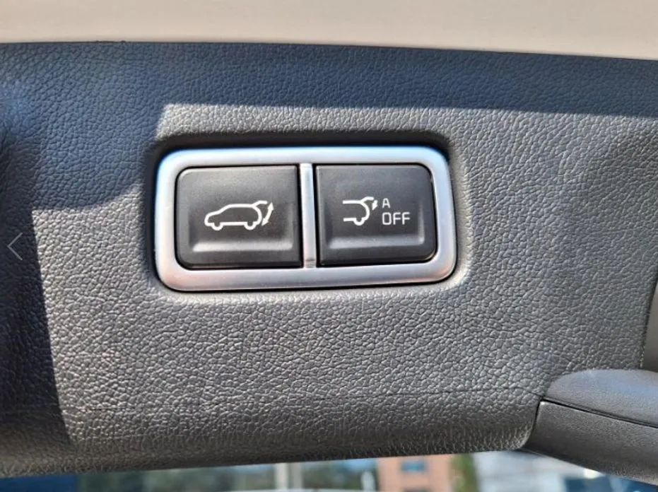 Kia Sorento — фото 8