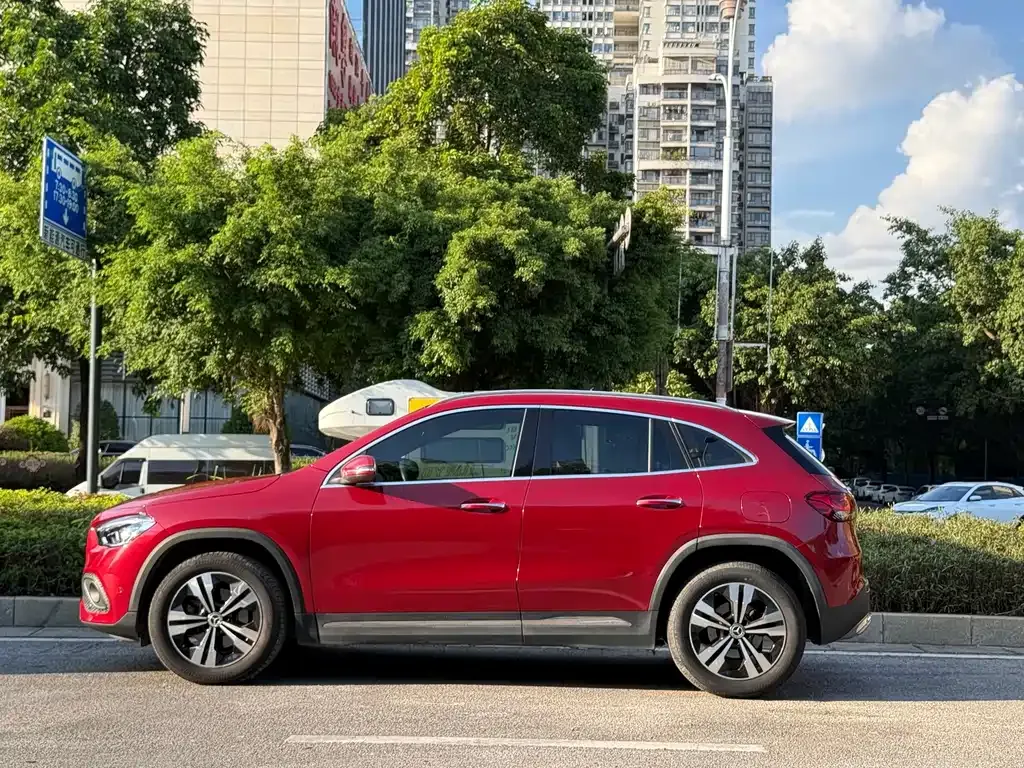 Mercedes-Benz GLA — фото 10