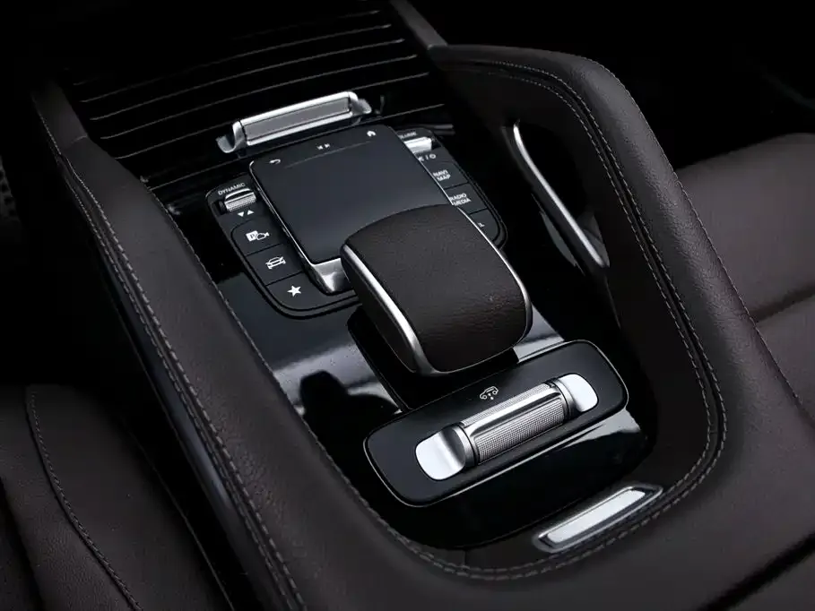 Mercedes-Benz GLS — фото 9