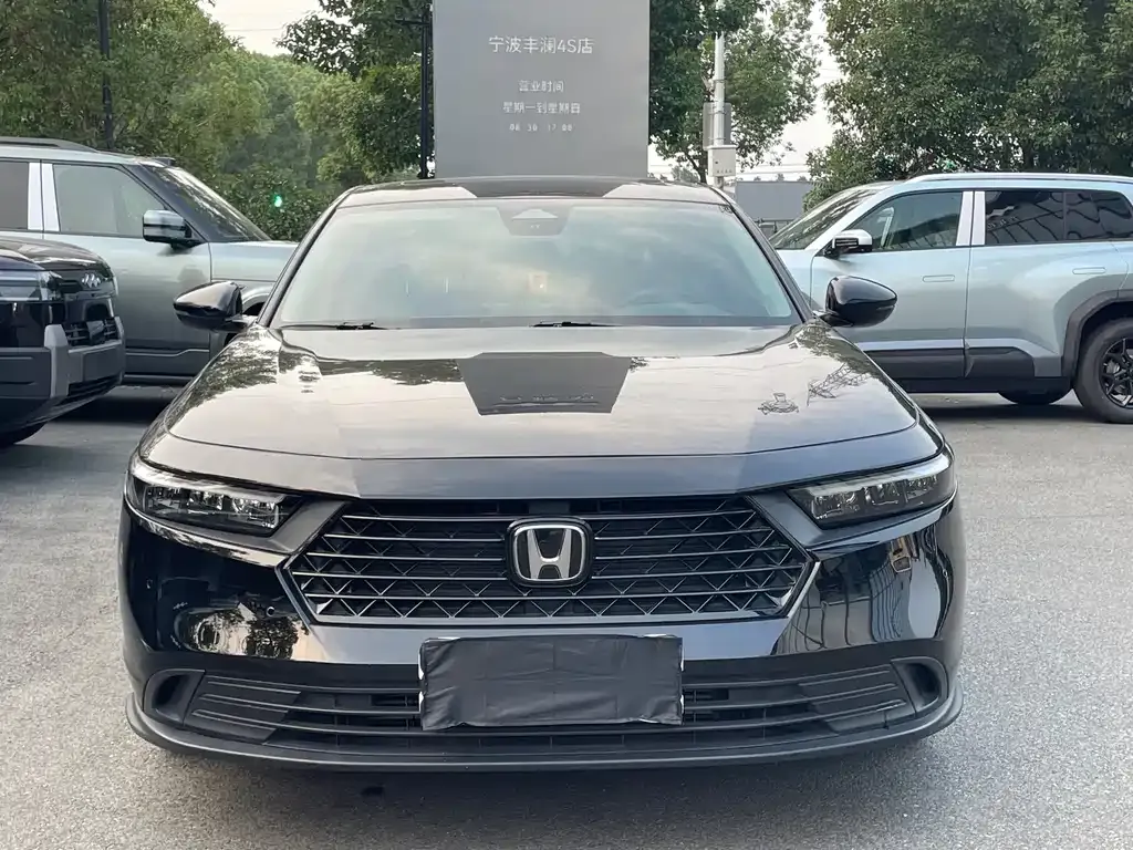 Honda Accord — фото 10