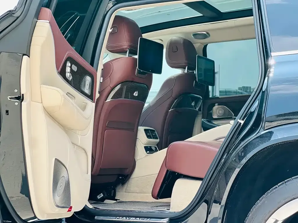 Mercedes-Benz GLS — фото 6