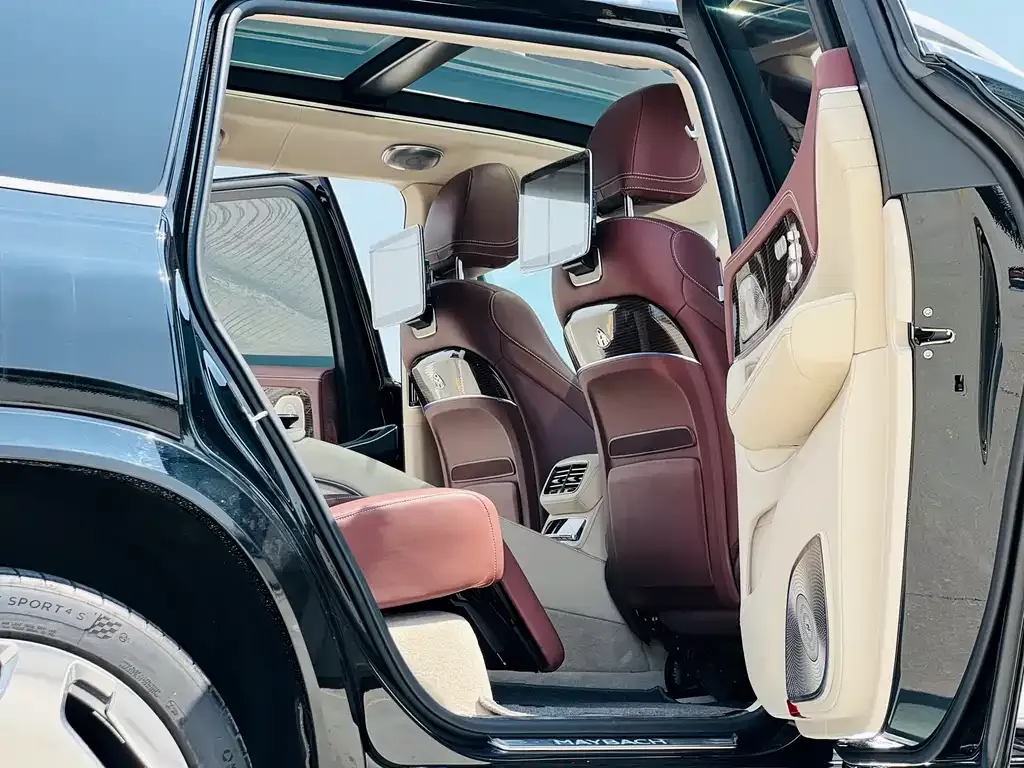 Mercedes-Benz GLS — фото 10