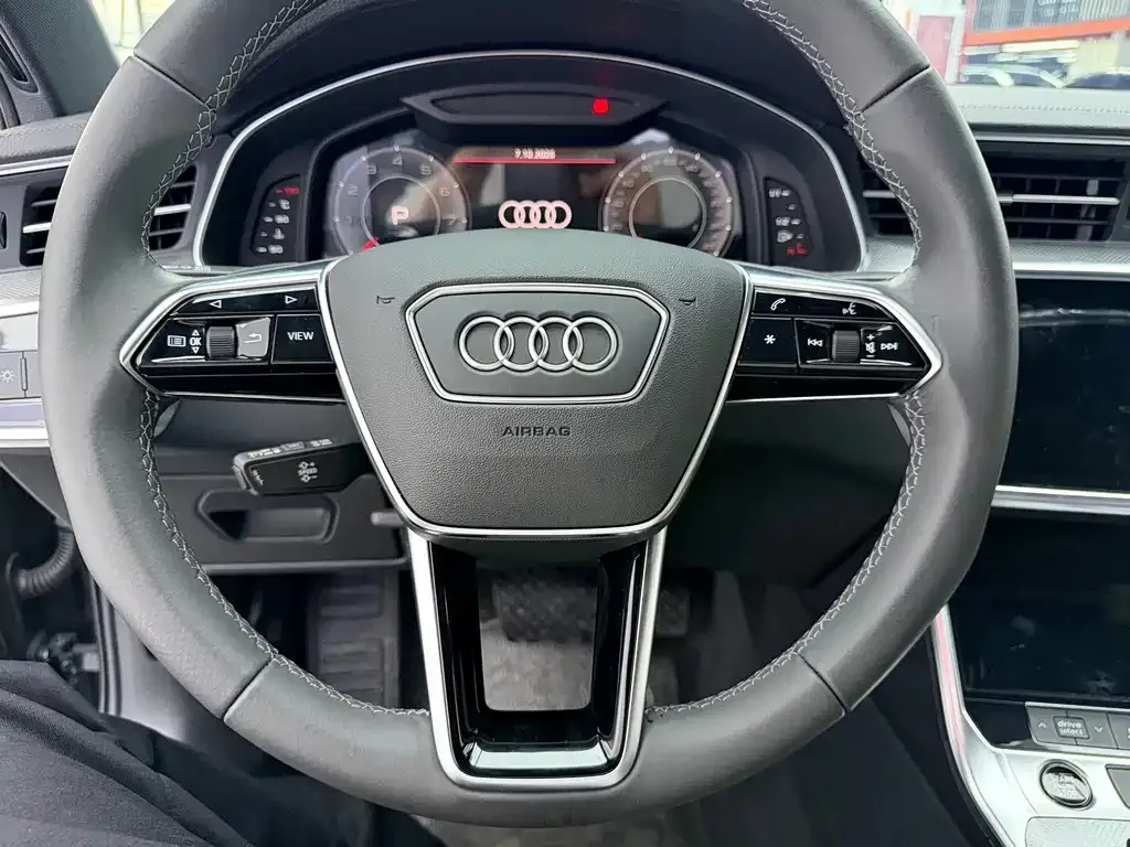 Audi A6L — фото 10