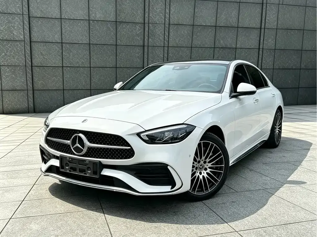 Mercedes-Benz C-Class — фото 1