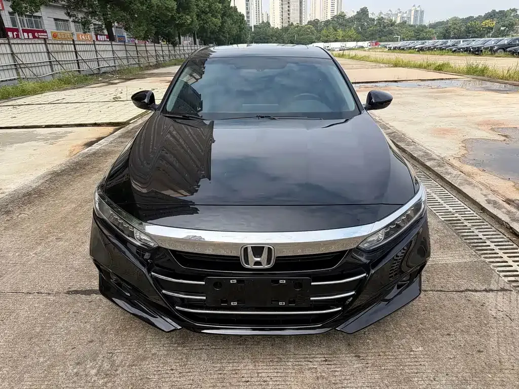 Honda Accord — фото 9