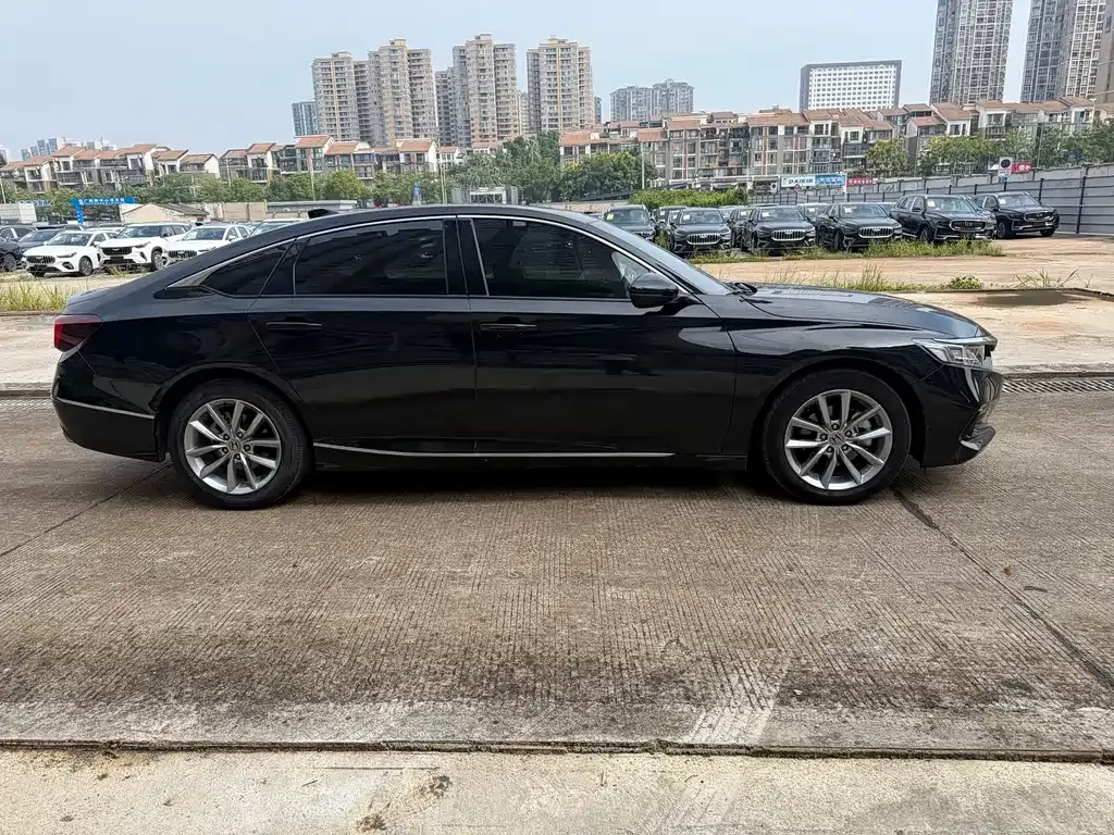 Honda Accord — фото 6