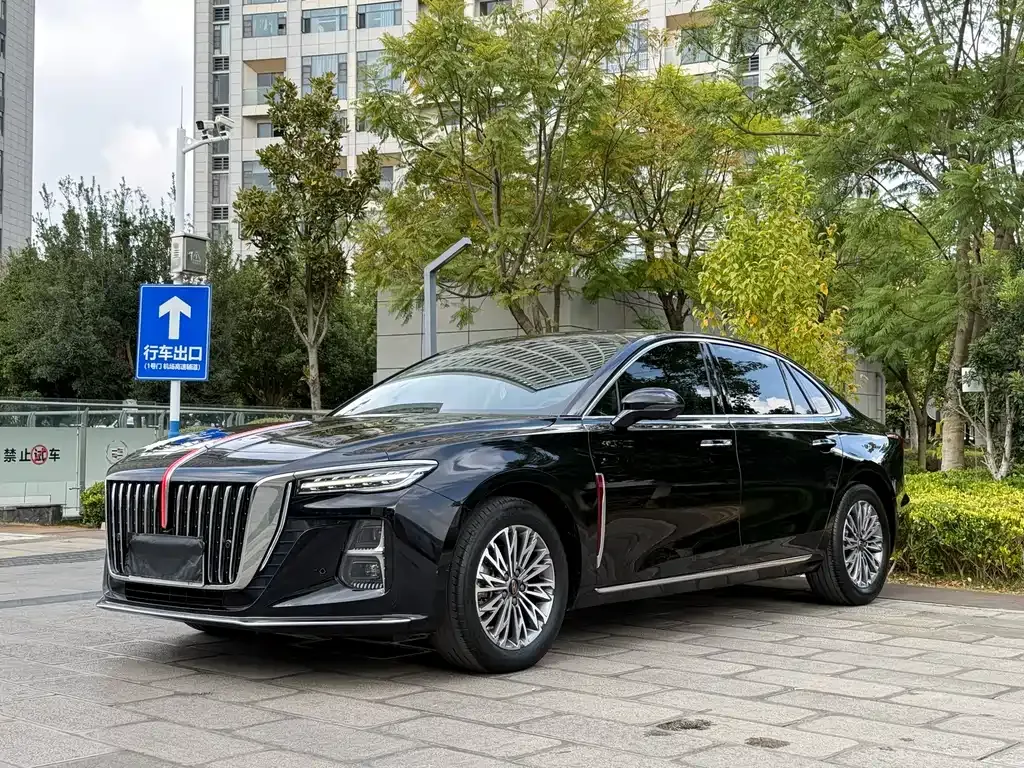 Hongqi H5 — фото 1