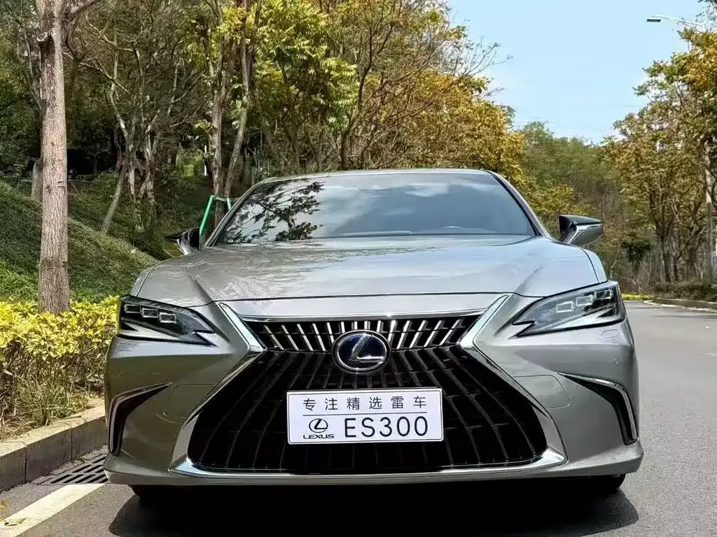 Lexus ES — фото 6