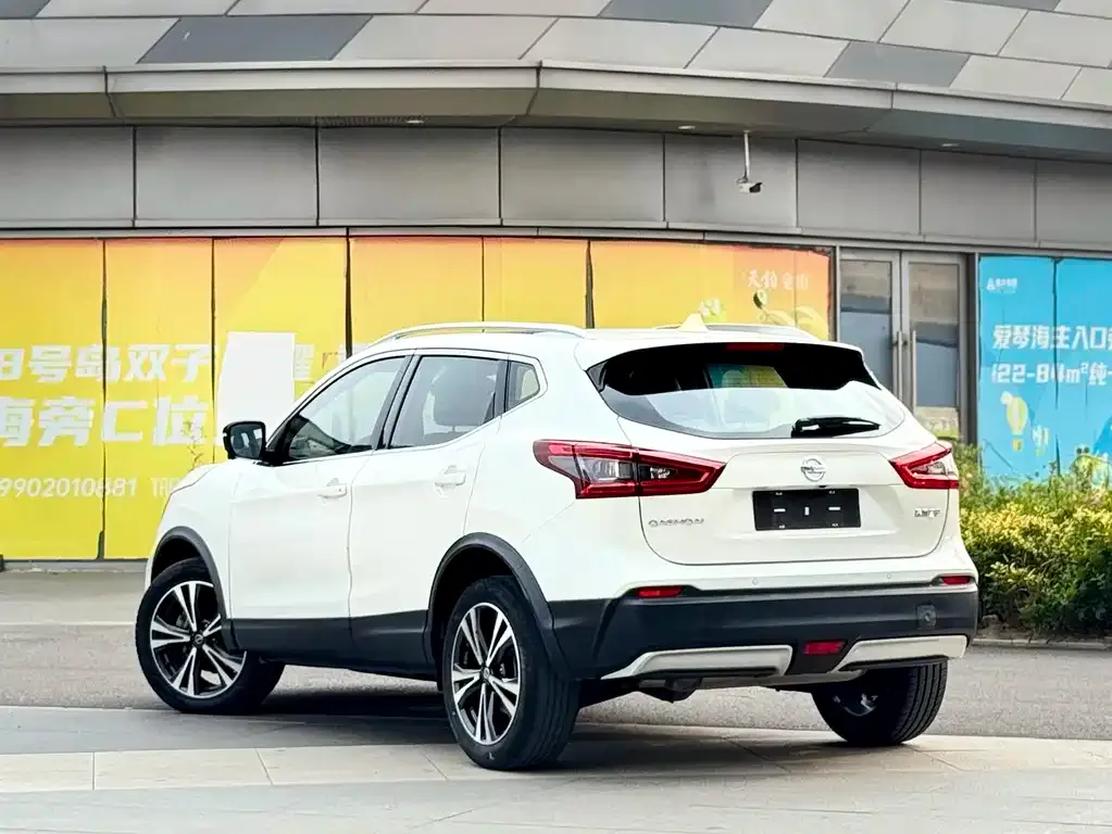 Nissan Qashqai — фото 10