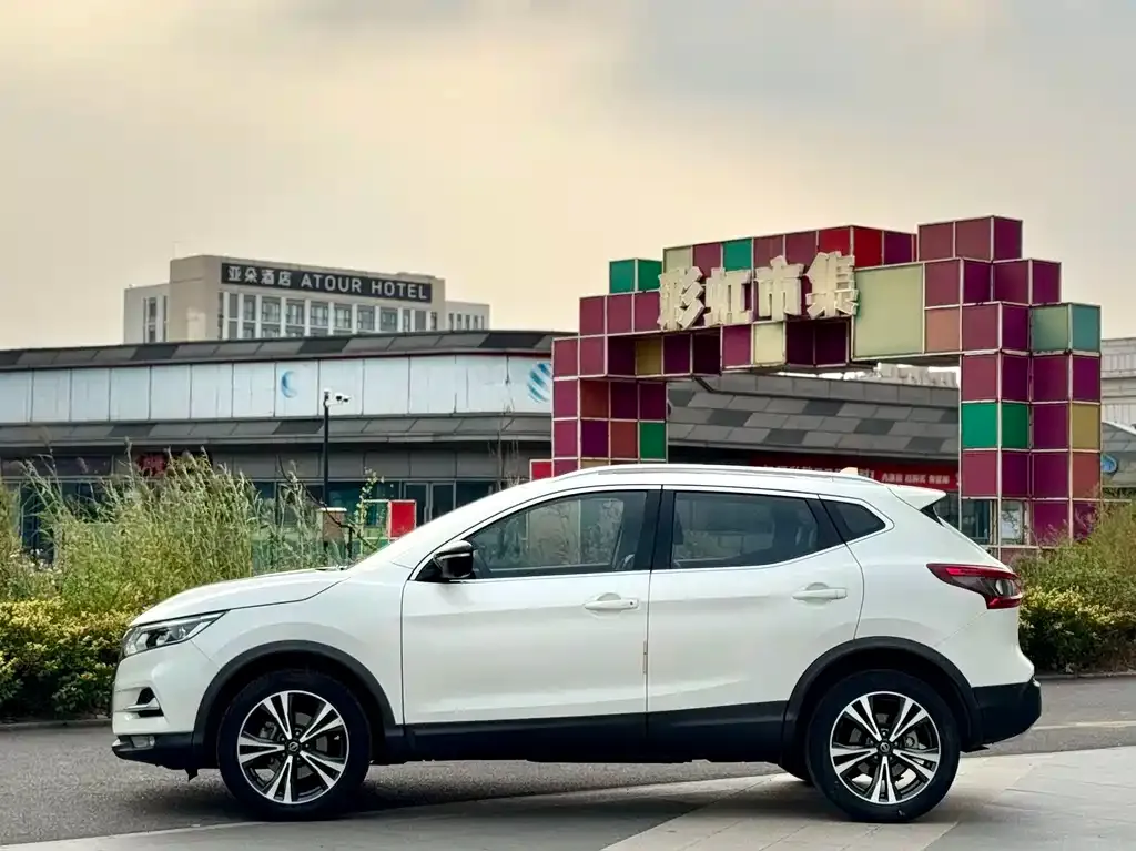 Nissan Qashqai — фото 3