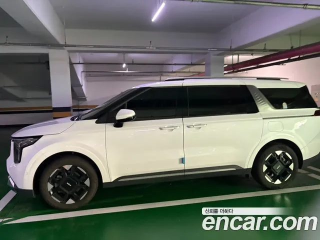 Kia Carnival — фото 4