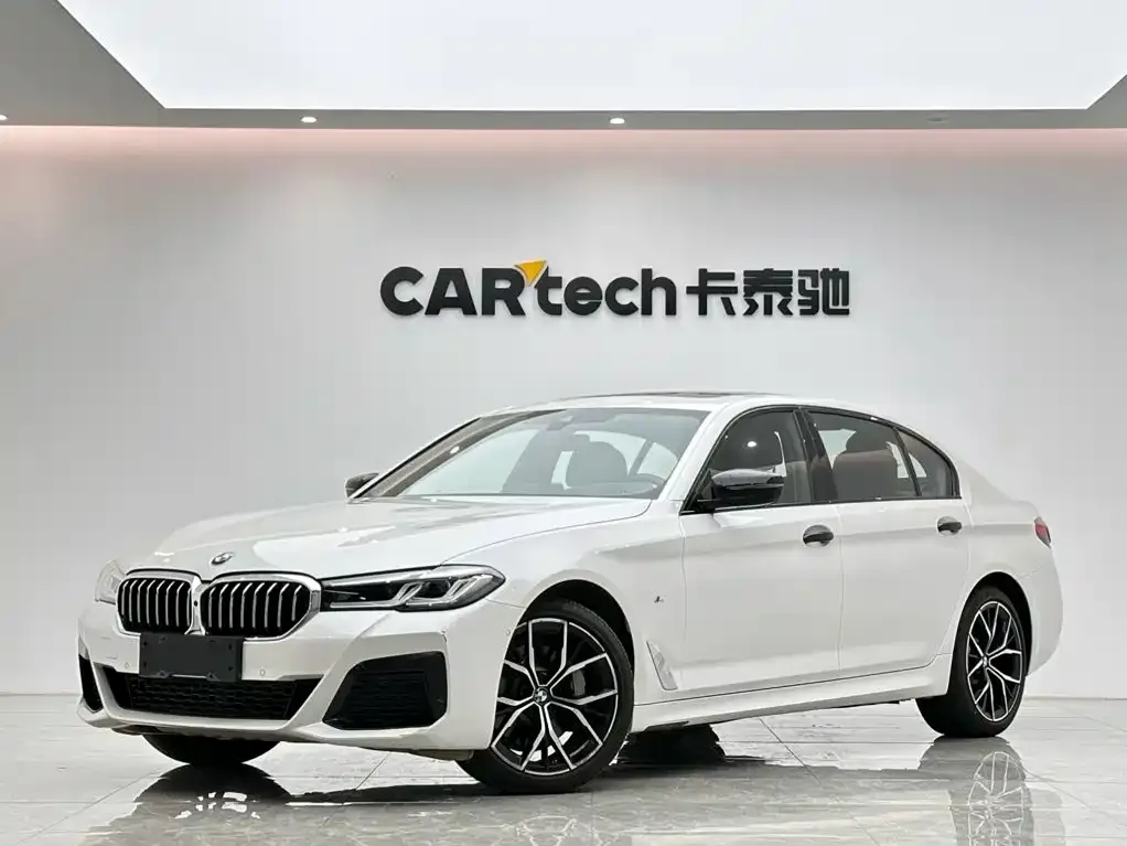 BMW 5 Series — фото 1