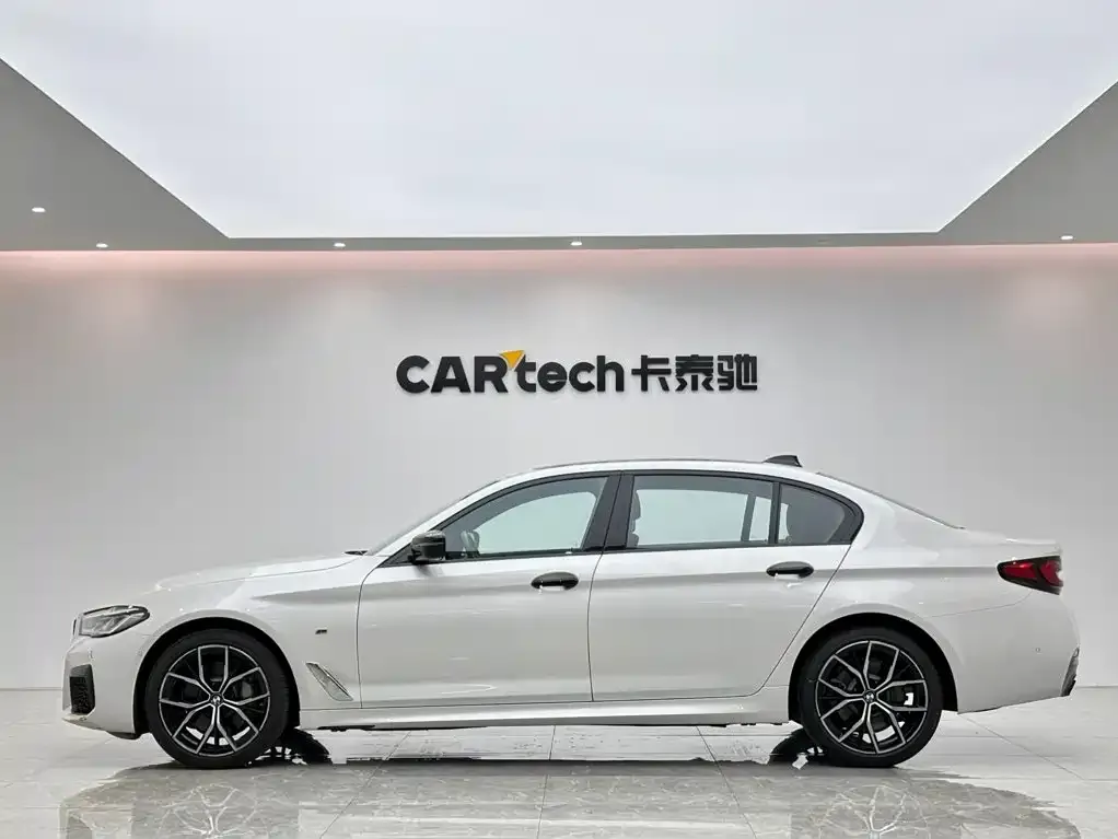 BMW 5 Series — фото 4