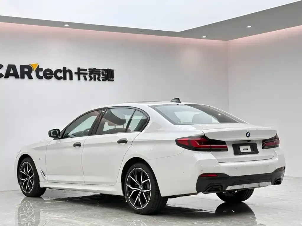 BMW 5 Series — фото 2