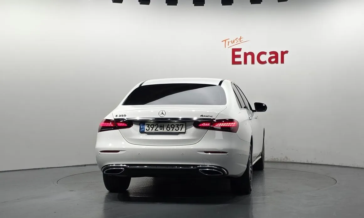 Mercedes-Benz E-Class — фото 3