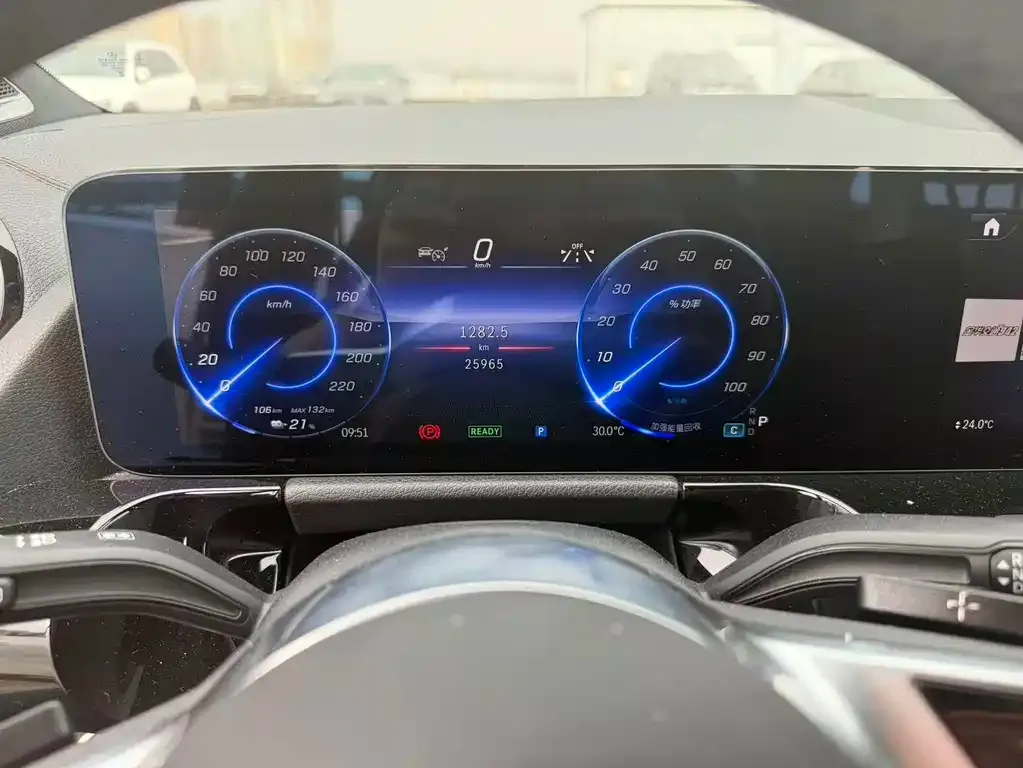 Mercedes-Benz EQA — фото 3