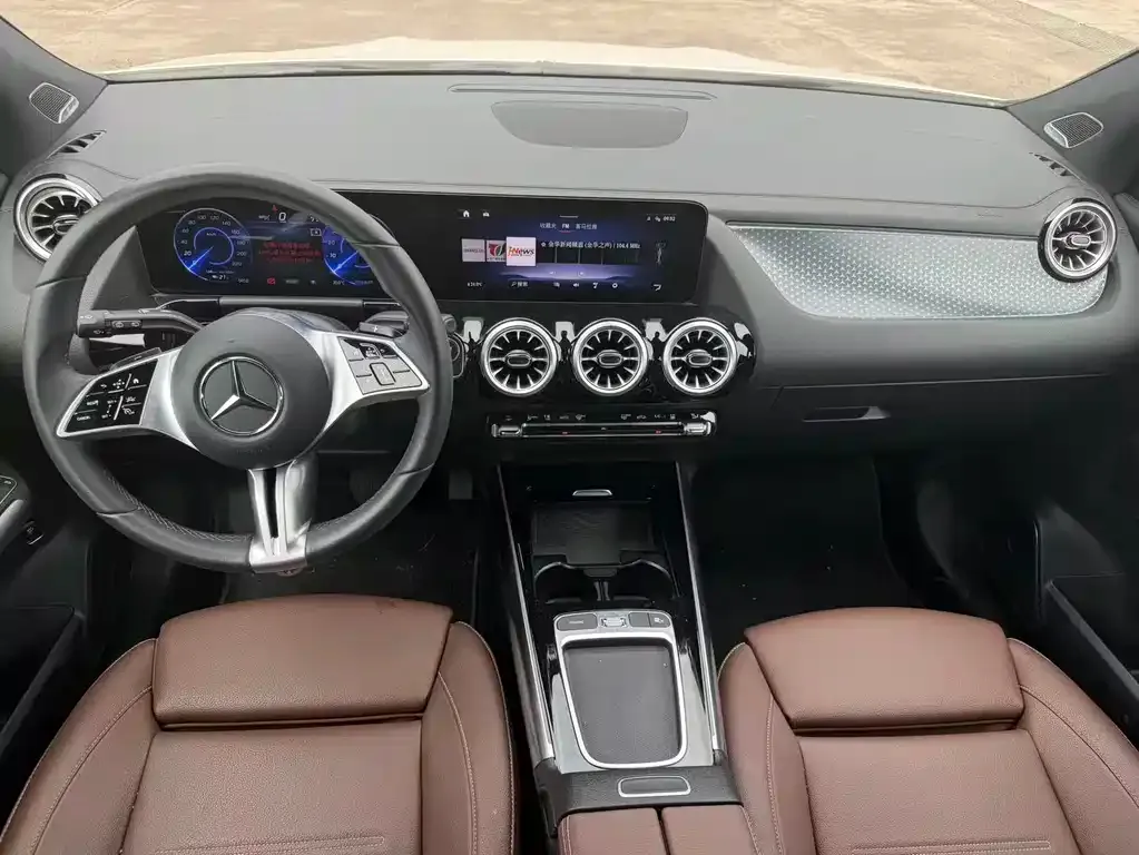 Mercedes-Benz EQA — фото 2
