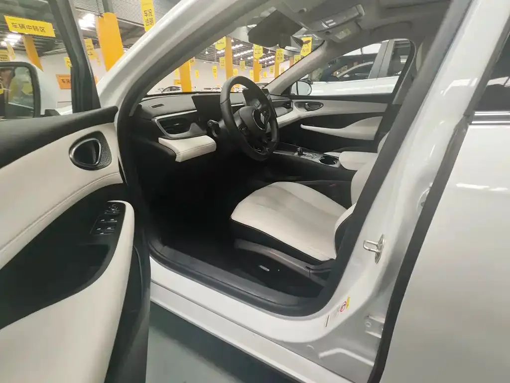 BYD Seal 05 DM-i — фото 2