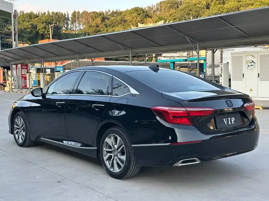 Honda Inspire — фото 2