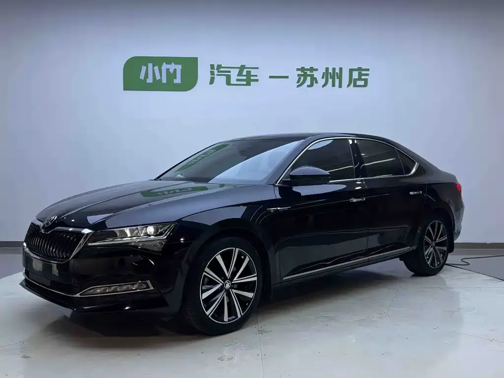 Skoda Superb — фото 1