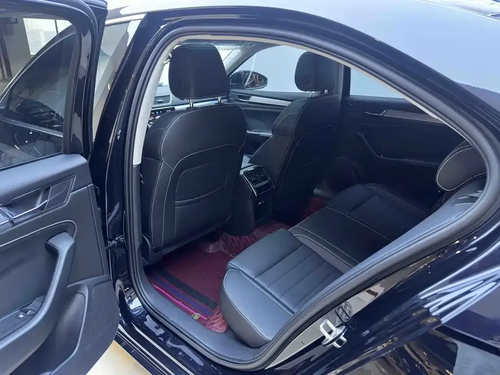 Skoda Superb — фото 4