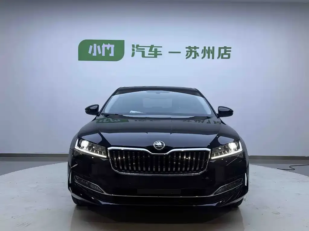 Skoda Superb — фото 2