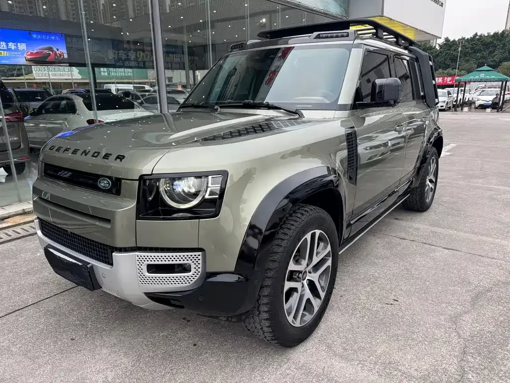 Land Rover Defender — фото 1