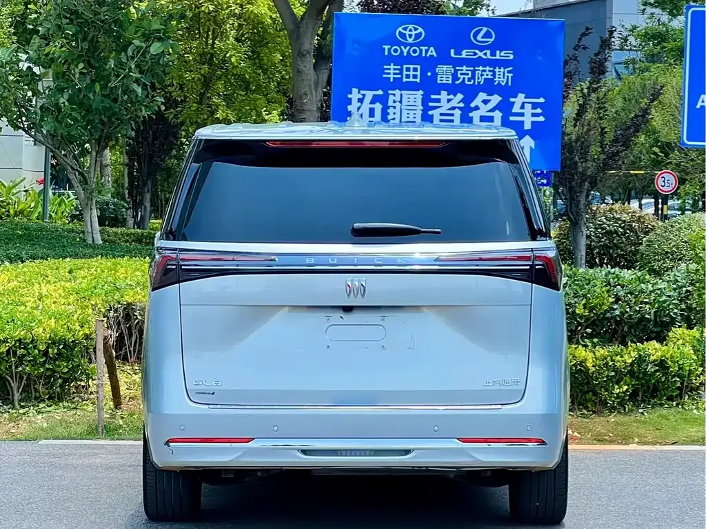 Buick GL8 Hybrid — фото 8