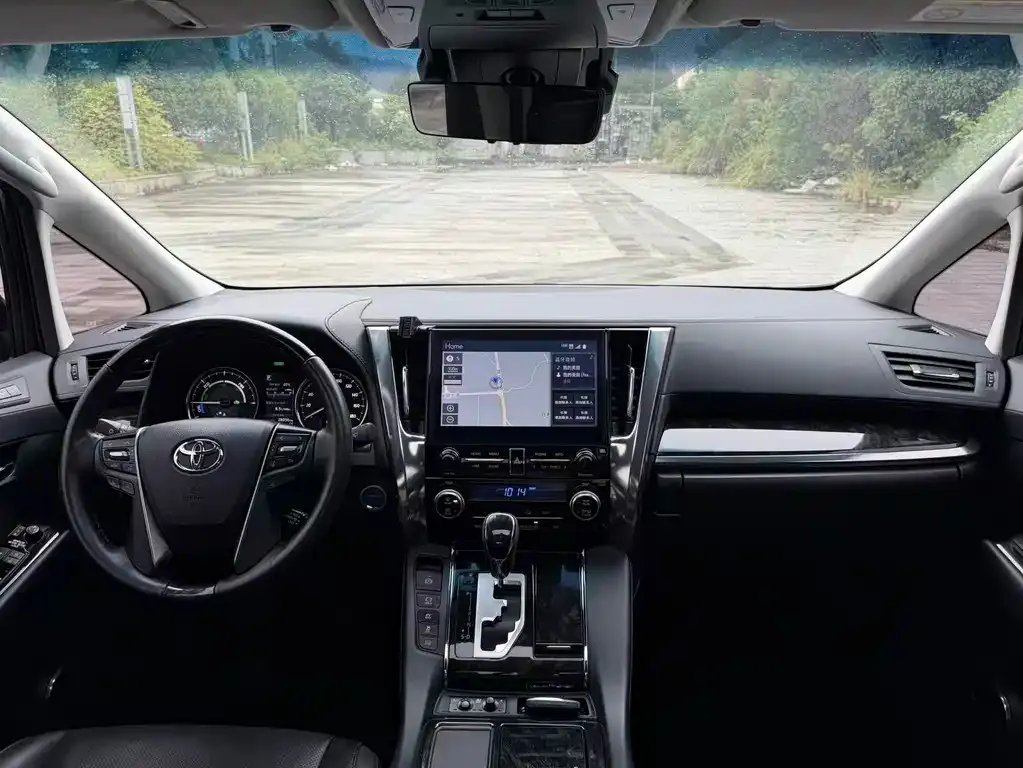Toyota Vellfire — фото 3
