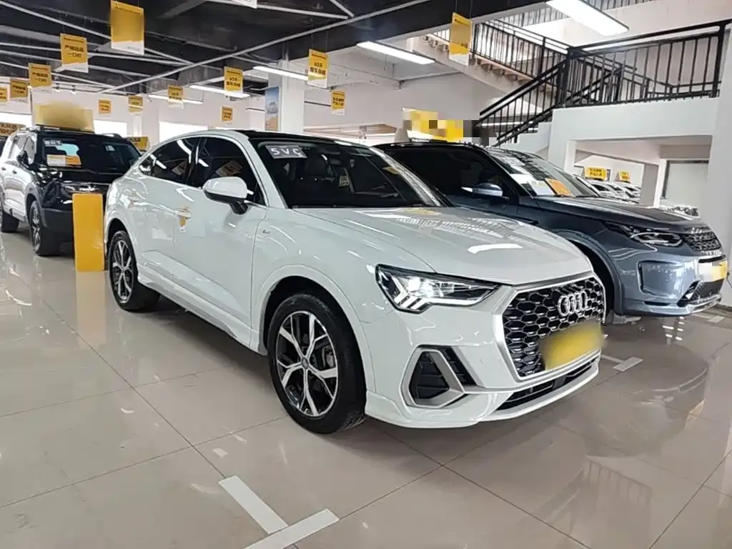 Audi Q3 Sportback — фото 10