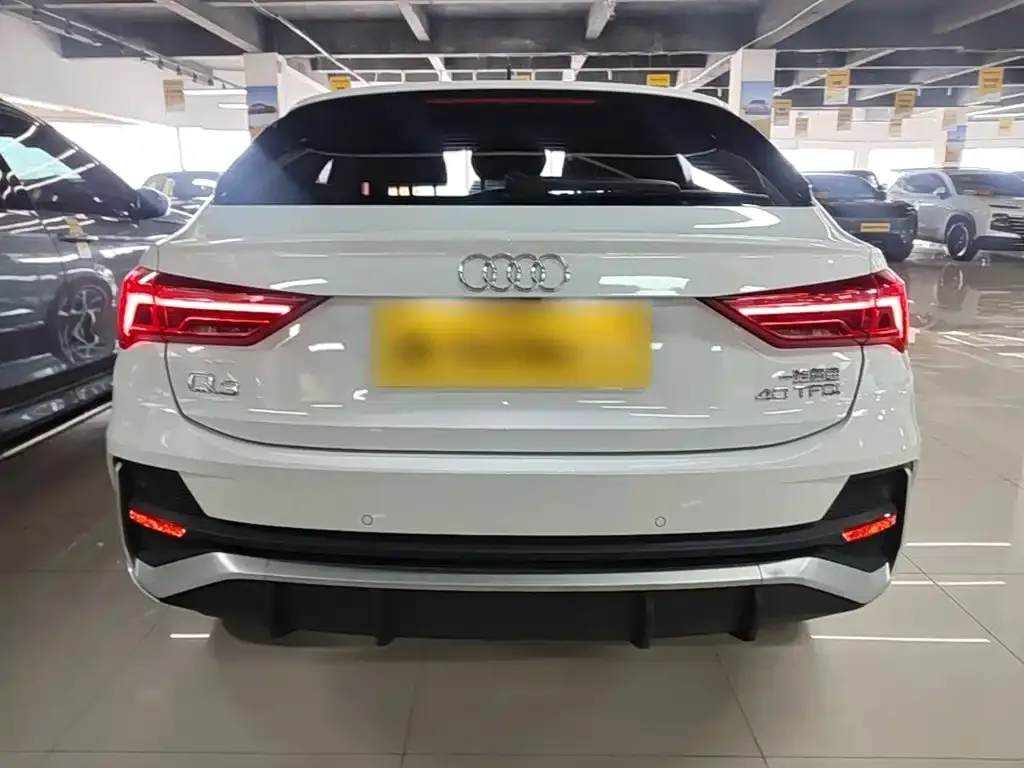 Audi Q3 Sportback — фото 7