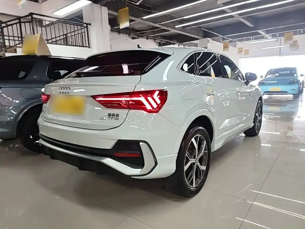 Audi Q3 Sportback — фото 8