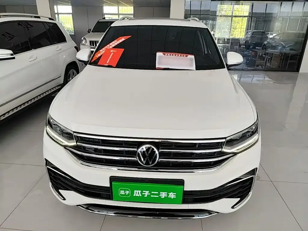 Volkswagen Tiguan L — фото 8