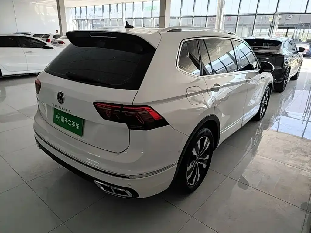 Volkswagen Tiguan L — фото 7