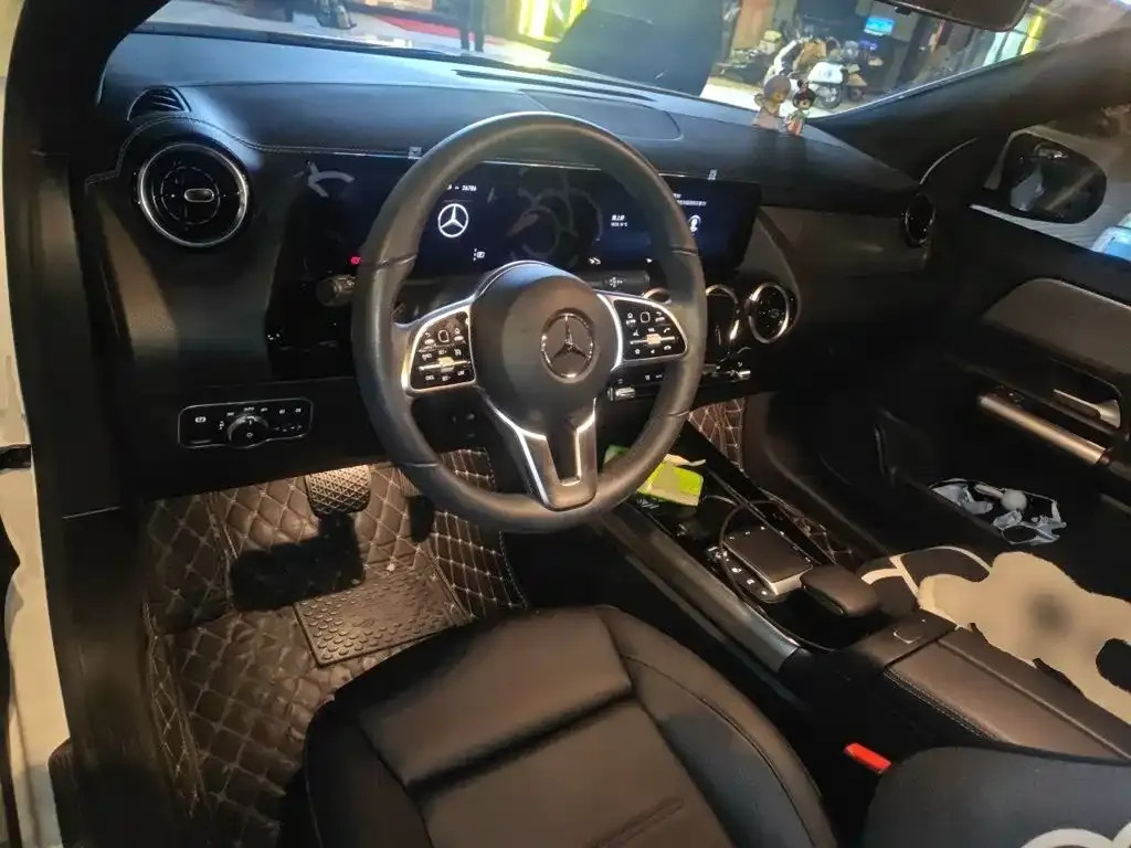 Mercedes-Benz GLA — фото 6
