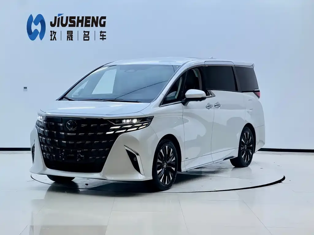 Toyota Alphard — фото 1