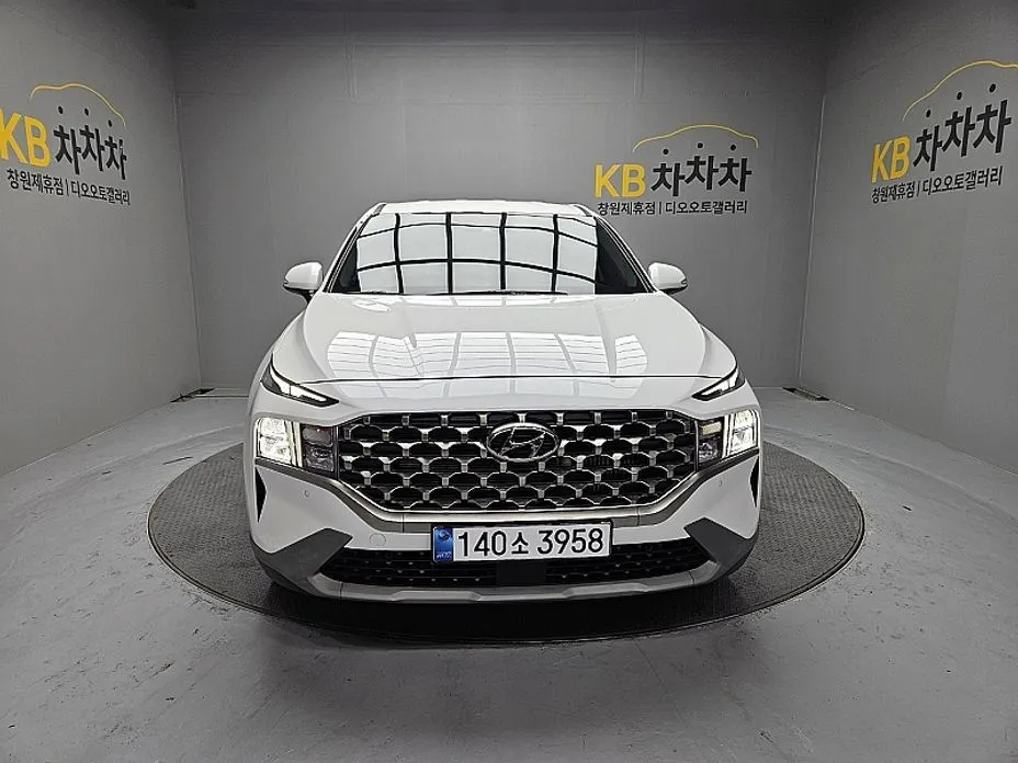 Hyundai Santafe — фото 1