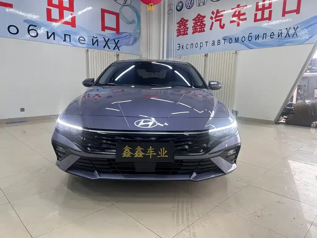 Hyundai Elantra — фото 3